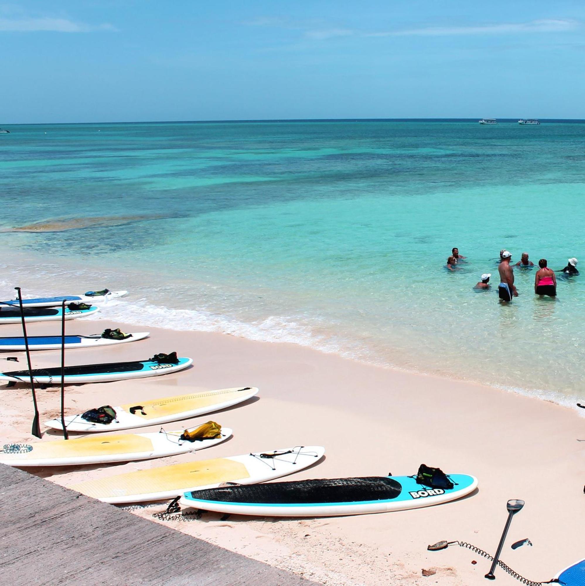 Grand Turk Inn Екстер'єр фото